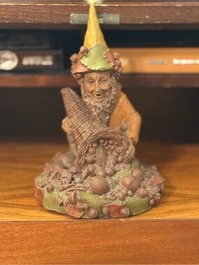 Handcrafted Woodland Gnome “Plenty” Tom Clark Figurine Fall Thanksgiving